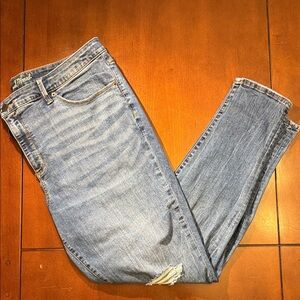 Universal Thread Light Blue Distressed Jeans